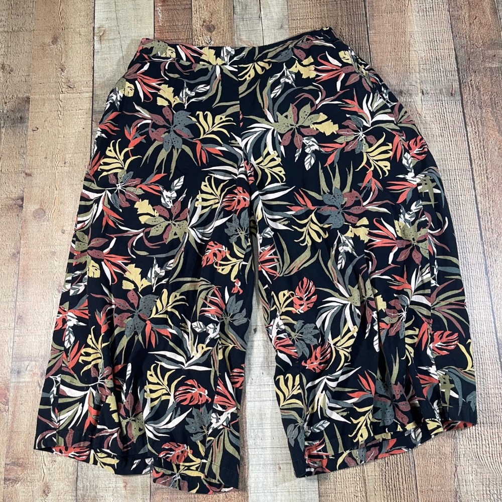 World Market L/XL Black Tropical Floral Wide Leg Cropped Culotte Palazzo Pants